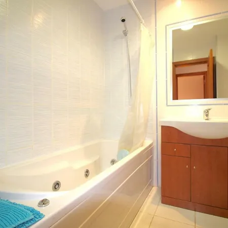 Magnifique A 400 Metre Des Plages Apartment Albufeira